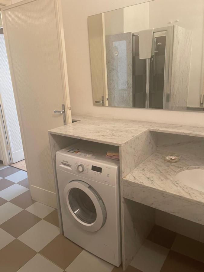 Central Home Специя Экстерьер фото