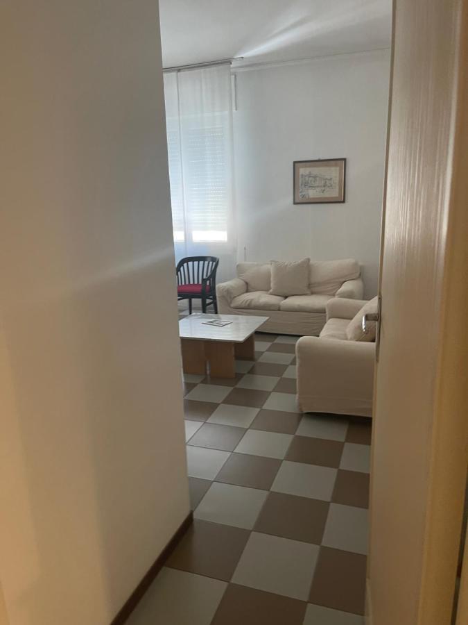 Central Home Специя Экстерьер фото